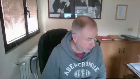Snapshot of hanscooper chatting on 11-30-25, 12:53 hanscooper online show from 11-30-25, 12:53