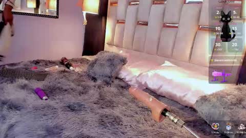 Hanzking01 online show from 10-31-25, 04:52