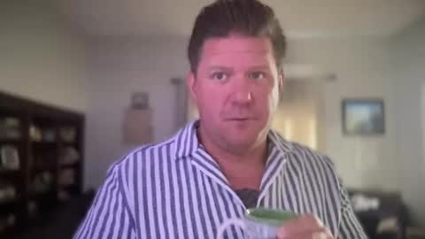 Snapshot of happilymarr1ed chatting on 09-17-25, 02:19 DadBod online show from 09-17-25, 02:19