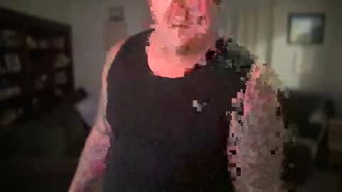 Snapshot of happilymarr1ed chatting on 09-18-25, 02:35 DadBod online show from 09-18-25, 02:35