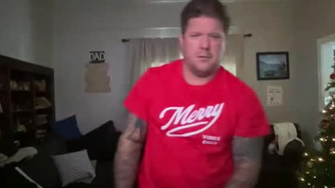 Snapshot of happilymarr1ed chatting on 12-04-25, 03:21 DadBod online show from 12-04-25, 03:21