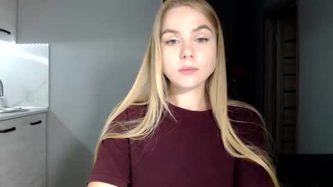 happy_fox_ online show from 09-23-25, 09:18