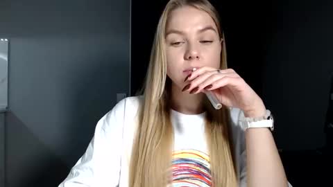 happy_fox_ online show from 10-15-25, 10:10