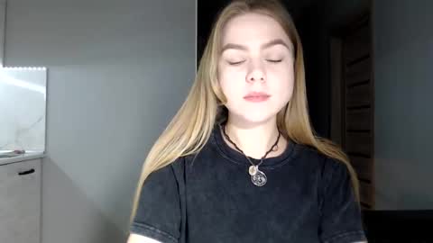 Snapshot of happy_fox_ chatting on 04-22-26, 07:59 happy_fox_ online show from 04-22-26, 07:59