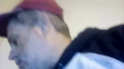 Snapshot of happydick69a chatting on 10-13-25, 02:28 happydick69a online show from 10-13-25, 02:28