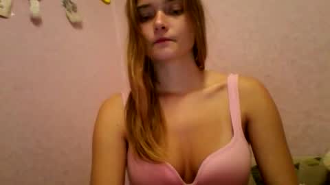 happyemily  online show from 11-28-25, 09:17