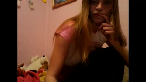 happyemily  online show from 03-06-26, 08:27