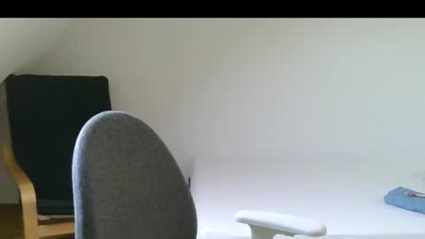 Snapshot of happysierra chatting on 04-09-26, 04:23 Harry online show from 04-09-26, 04:23