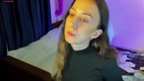 Stephanie online show from 12-19-24, 07:51