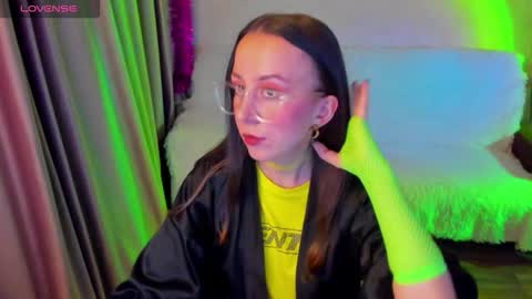 Stephanie online show from 01-08-26, 05:26