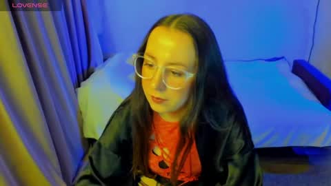 Snapshot of happystephanie chatting on 05-20-26, 07:53 Stephanie online show from 05-20-26, 07:53