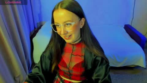Snapshot of happystephanie chatting on 05-22-26, 06:13 Stephanie online show from 05-22-26, 06:13