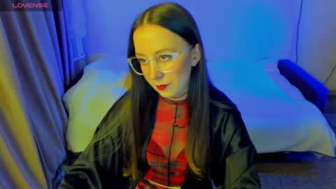 Snapshot of happystephanie chatting on 05-27-26, 08:50 Stephanie online show from 05-27-26, 08:50