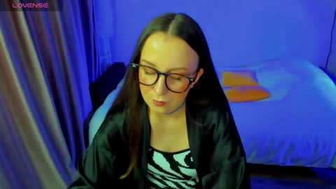 Snapshot of happystephanie chatting on 06-04-26, 07:09 Stephanie online show from 06-04-26, 07:09