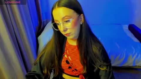 Snapshot of happystephanie chatting on 06-18-26, 07:18 Stephanie online show from 06-18-26, 07:18