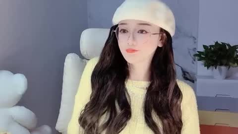 Snapshot of happysweetie168 chatting on 12-06-24, 03:22 Daisy online show from 12-06-24, 03:22