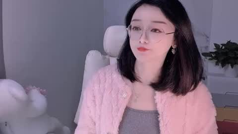 Snapshot of happysweetie168 chatting on 01-18-25, 05:31 Daisy online show from 01-18-25, 05:31