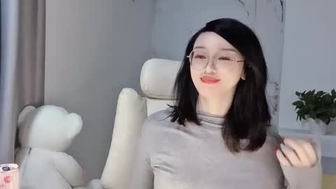 Snapshot of happysweetie168 chatting on 03-04-25, 05:13 Daisy online show from 03-04-25, 05:13