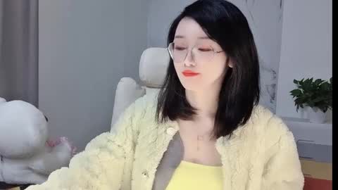 Snapshot of happysweetie168 chatting on 03-08-25, 04:56 Daisy online show from 03-08-25, 04:56