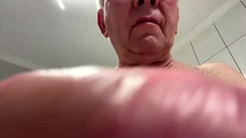 Snapshot of harald1234 chatting on 10-05-25, 07:28 harald1234 online show from 10-05-25, 07:28