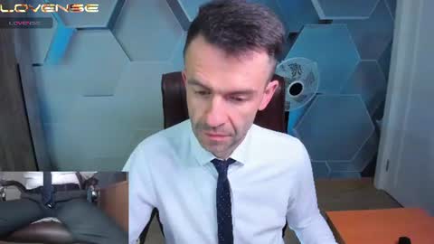 Snapshot of hard_and_juici chatting on 06-21-26, 03:53 Steve online show from 06-21-26, 03:53