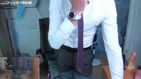 Snapshot of hard_and_juici chatting on 06-22-26, 06:38 Steve online show from 06-22-26, 06:38