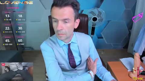 Snapshot of hard_and_juici chatting on 07-08-26, 04:00 Steve online show from 07-08-26, 04:00