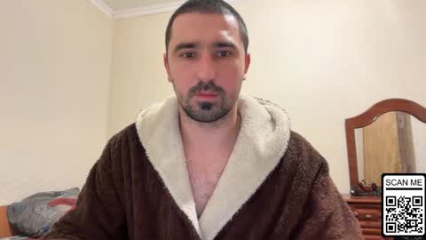 Snapshot of hard_to_obey chatting on 01-06-26, 05:27 Vadim online show from 01-06-26, 05:27