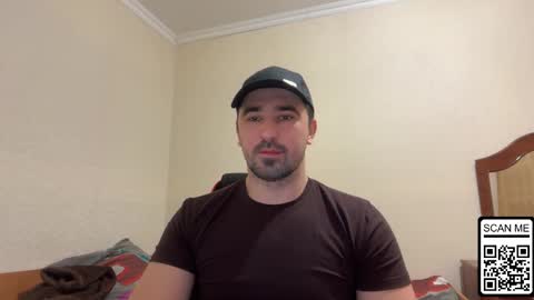 Snapshot of hard_to_obey chatting on 01-16-26, 06:23 Vadim online show from 01-16-26, 06:23