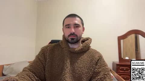 Snapshot of hard_to_obey chatting on 02-08-26, 07:28 Vadim online show from 02-08-26, 07:28