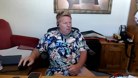 Steele and Cassie online show from 03-03-26, 06:25