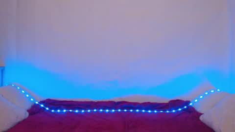 Snapshot of hardcore_x chatting on 12-14-25, 09:08 Emily online show from 12-14-25, 09:08