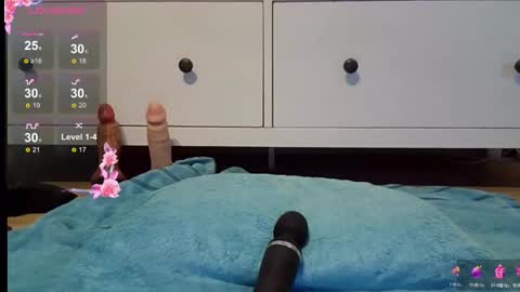 Snapshot of harddom95 chatting on 09-17-25, 02:52 hardom online show from 09-17-25, 02:52