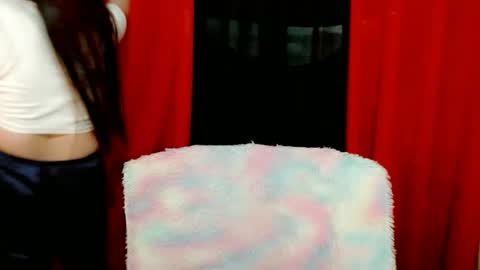 Snapshot of hardfox_xoxo chatting on 10-22-25, 07:19 mj online show from 10-22-25, 07:19