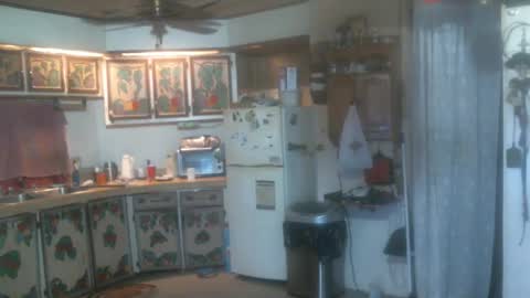 Snapshot of hardinhand44 chatting on 12-21-24, 01:15 john nobles online show from 12-21-24, 01:15