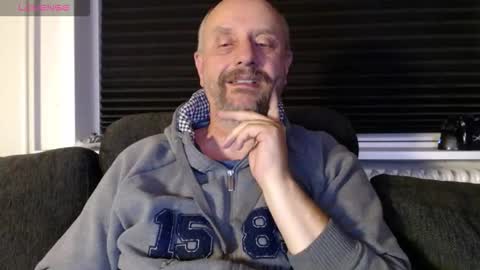 MrLazy online show from 09-26-25, 10:25