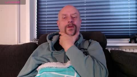 MrLazy online show from 11-25-25, 10:48