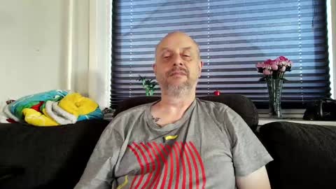 MrLazy online show from 05-27-26, 05:32