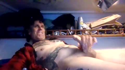 hardnthick online show from 10-19-25, 09:48