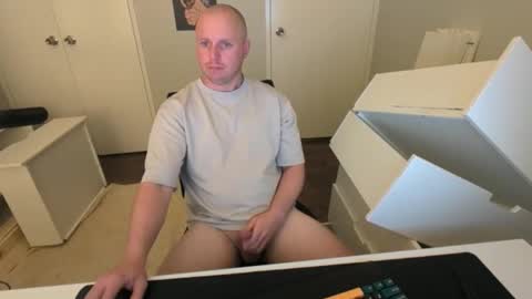 Stand Lee online show from 02-12-26, 08:26