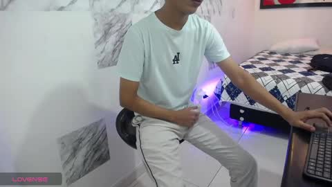 Andres Dean online show from 01-05-25, 01:36