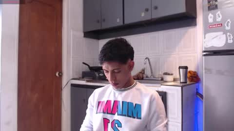 Andres Dean online show from 12-21-25, 07:54