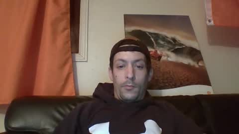 Snapshot of hardwoodqc chatting on 12-16-24, 12:26 hardwoodqc online show from 12-16-24, 12:26