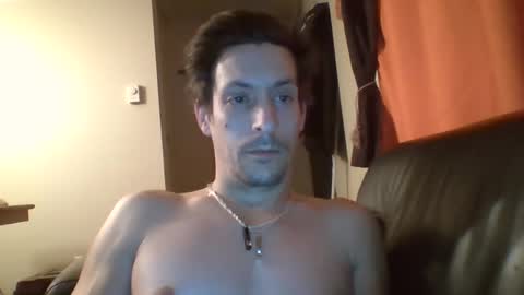 Snapshot of hardwoodqc chatting on 12-18-24, 05:04 hardwoodqc online show from 12-18-24, 05:04