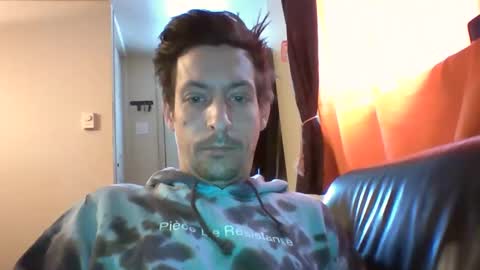 Snapshot of hardwoodqc chatting on 12-18-24, 04:39 hardwoodqc online show from 12-18-24, 04:39