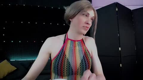 Snapshot of hardy_green chatting on 12-14-25, 05:46 Miss Hardy online show from 12-14-25, 05:46