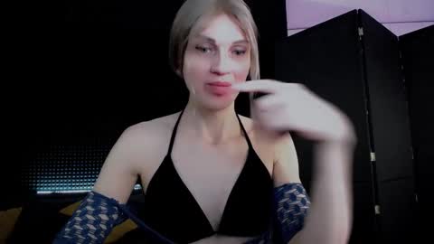 Miss Hardy online show from 12-22-25, 02:19