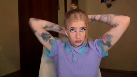 Julia online show from 11-09-25, 05:50