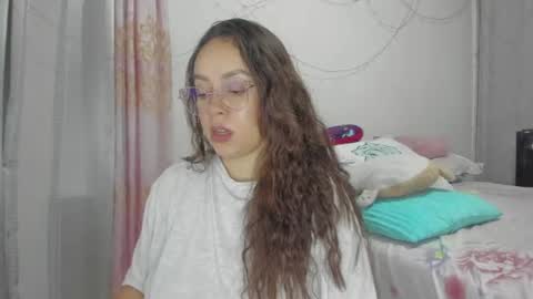 Snapshot of harleynapier chatting on 06-11-26, 12:32 Natii online show from 06-11-26, 12:32