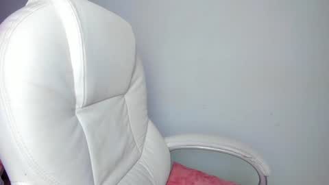 harleyqueen_robbie online show from 12-04-24, 07:23